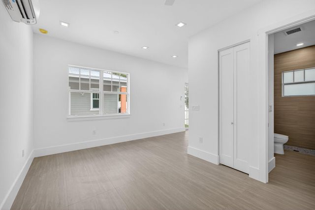 1017 Ardmore Road, West Palm Beach, FL 33401