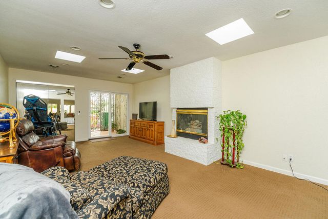 38821 Kilimanjaro Drive, Palm Desert, CA 92211