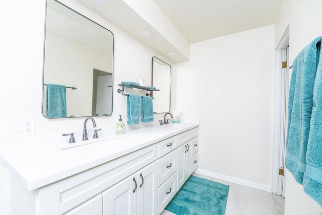 38821 Kilimanjaro Drive, Palm Desert, CA 92211