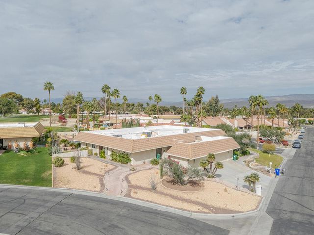 38821 Kilimanjaro Drive, Palm Desert, CA 92211