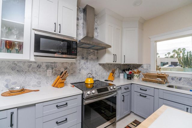 38821 Kilimanjaro Drive, Palm Desert, CA 92211