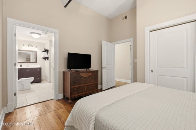 532 S 4th St UNIT 301, Louisville, KY 40202