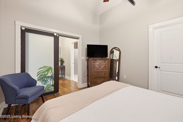 532 S 4th St UNIT 301, Louisville, KY 40202