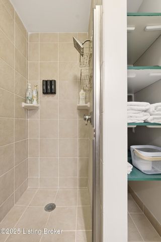 532 S 4th St UNIT 301, Louisville, KY 40202