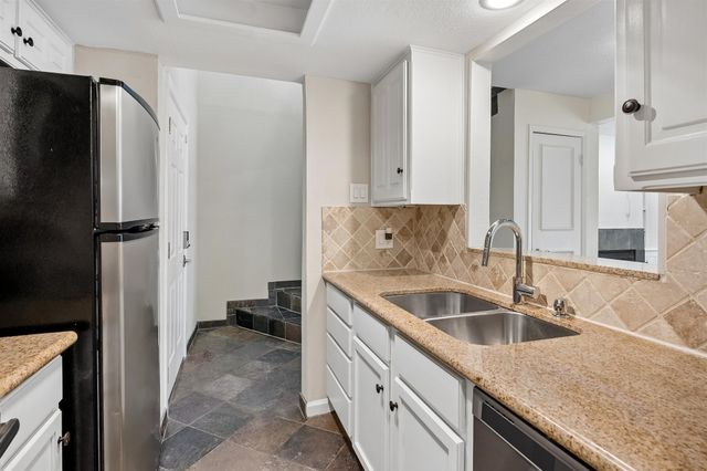3815 Holland Avenue 1, Dallas, TX 75219