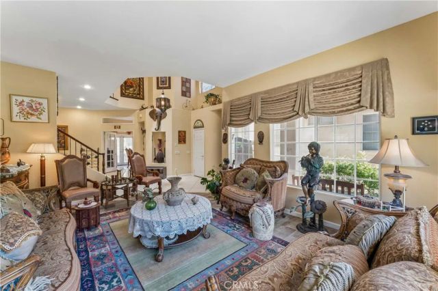 24515 Ebelden, Newhall, CA 91321