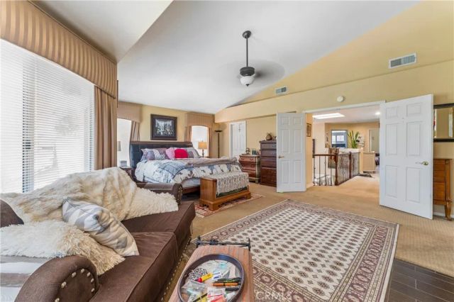 24515 Ebelden, Newhall, CA 91321