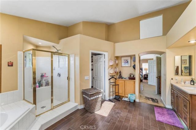 24515 Ebelden, Newhall, CA 91321