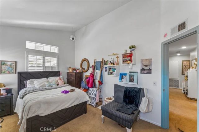 24515 Ebelden, Newhall, CA 91321