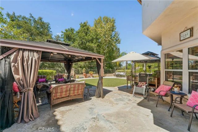24515 Ebelden, Newhall, CA 91321