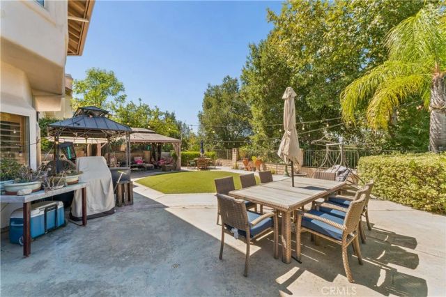 24515 Ebelden, Newhall, CA 91321
