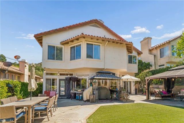 24515 Ebelden, Newhall, CA 91321