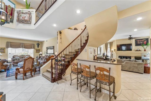 24515 Ebelden, Newhall, CA 91321