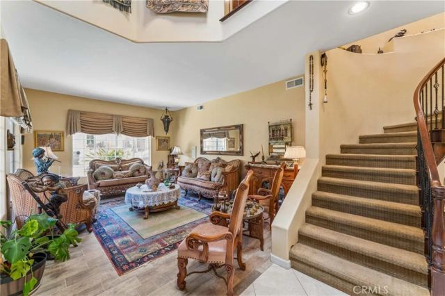 24515 Ebelden, Newhall, CA 91321