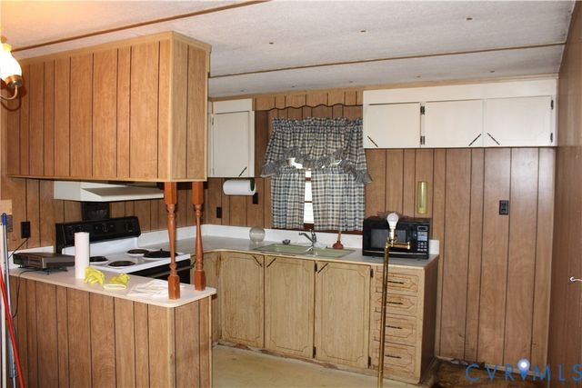 7303 Courthouse Rd, Providence Forge, VA 23140