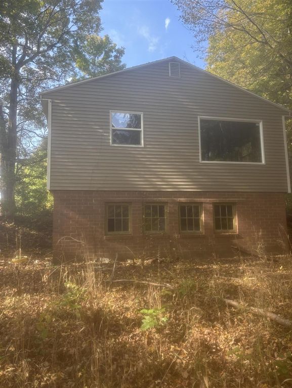 5898 M-37, Hastings, MI 49058