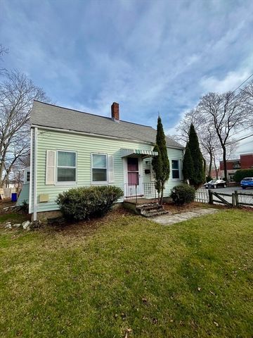12 Cottage St, Randolph, MA 02368