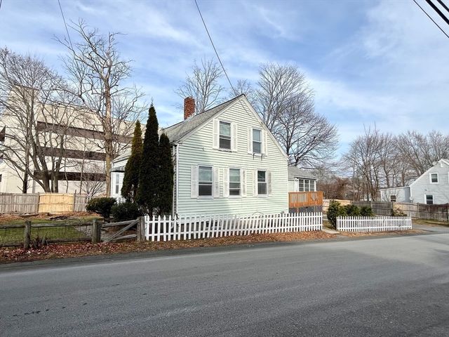 12 Cottage St, Randolph, MA 02368