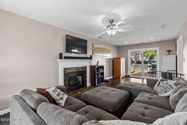 303 Kojack Court, Richlands, NC 28574