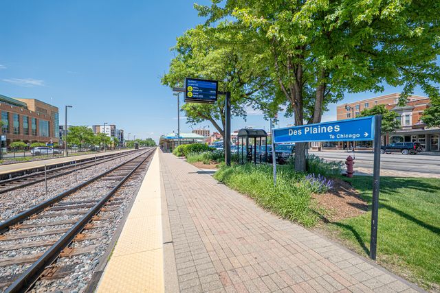 770 Pearson Street 2-511, Des Plaines, IL 60016