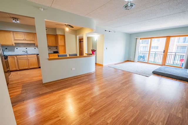 770 Pearson Street 2-511, Des Plaines, IL 60016