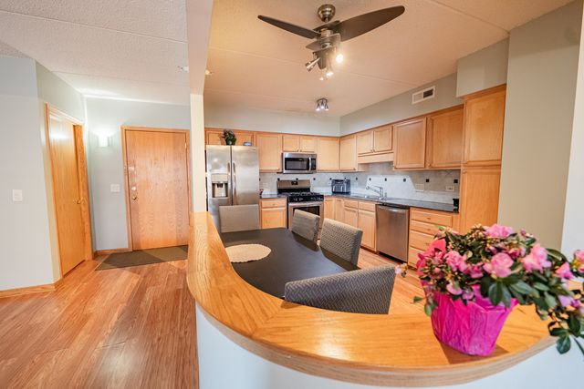 770 Pearson Street 2-511, Des Plaines, IL 60016