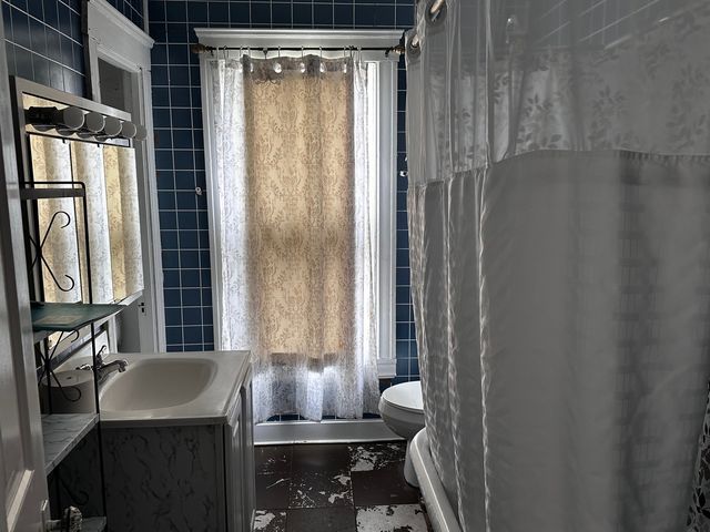 482 S Float Avenue, Freeport, IL 61032