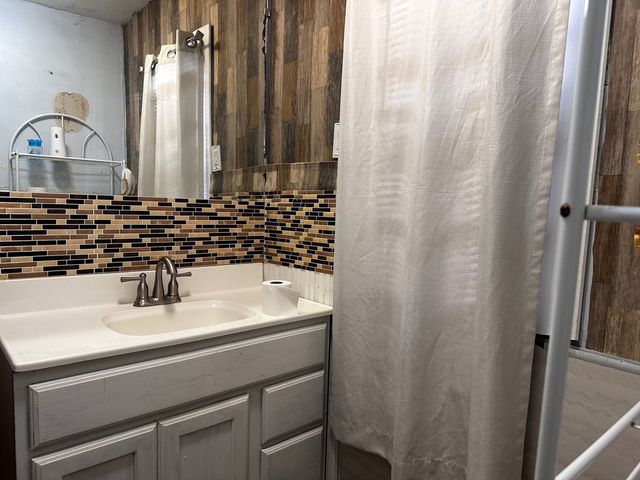 482 S Float Avenue, Freeport, IL 61032