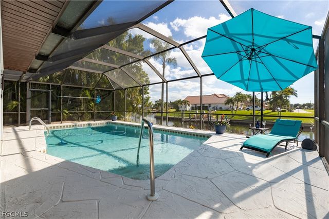 1932 SE 9th TER, Cape Coral, FL 33990