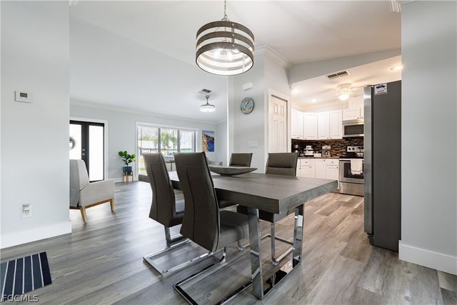 1932 SE 9th TER, Cape Coral, FL 33990