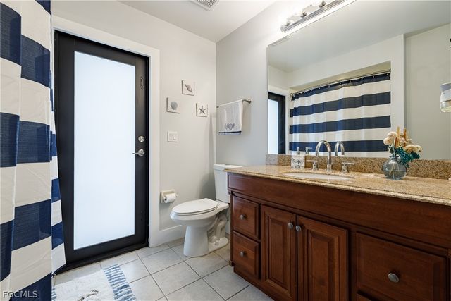 1932 SE 9th TER, Cape Coral, FL 33990