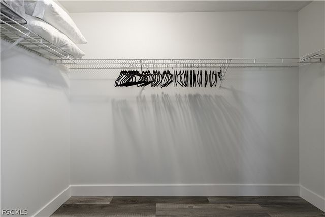 1932 SE 9th TER, Cape Coral, FL 33990