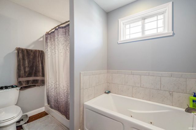 1558 Fox Run Court, Spencer, IN 47460