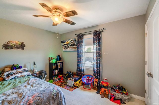 1558 Fox Run Court, Spencer, IN 47460