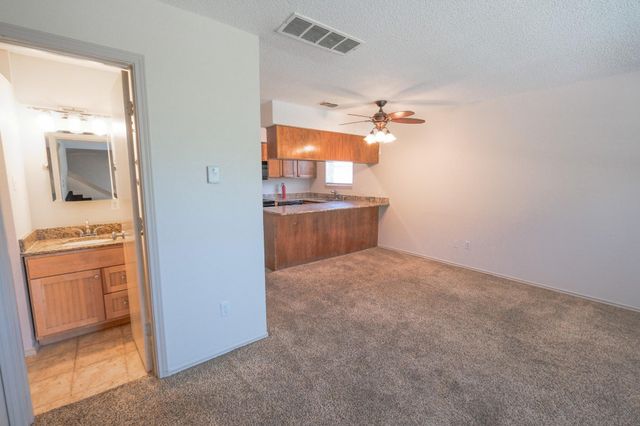 1909 Sutter Street 1911, Fort Worth, TX 76107