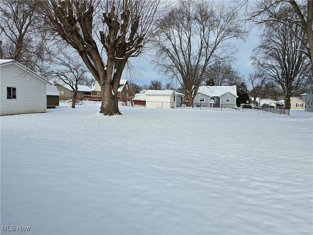 705 17th Street, Vienna, WV 26105