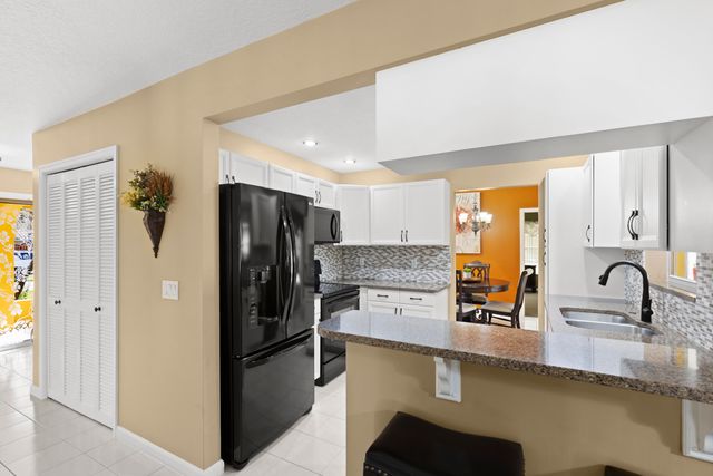 1952 Primrose Lane, Wellington, FL 33414