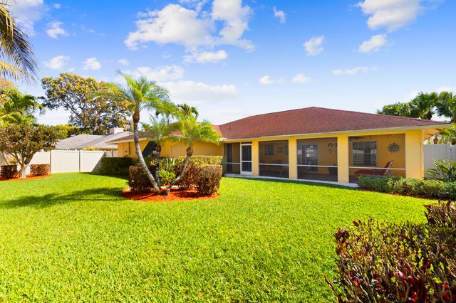 1952 Primrose Lane, Wellington, FL 33414