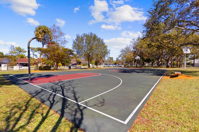 1952 Primrose Lane, Wellington, FL 33414