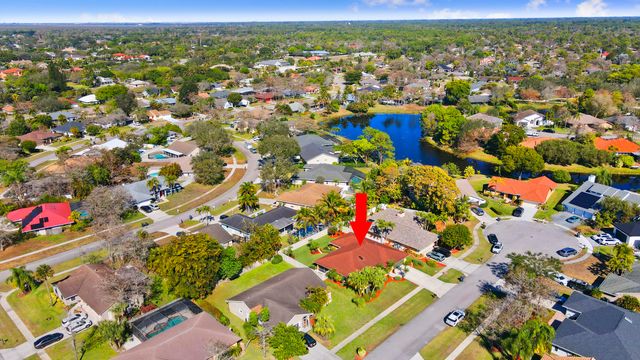 1952 Primrose Lane, Wellington, FL 33414