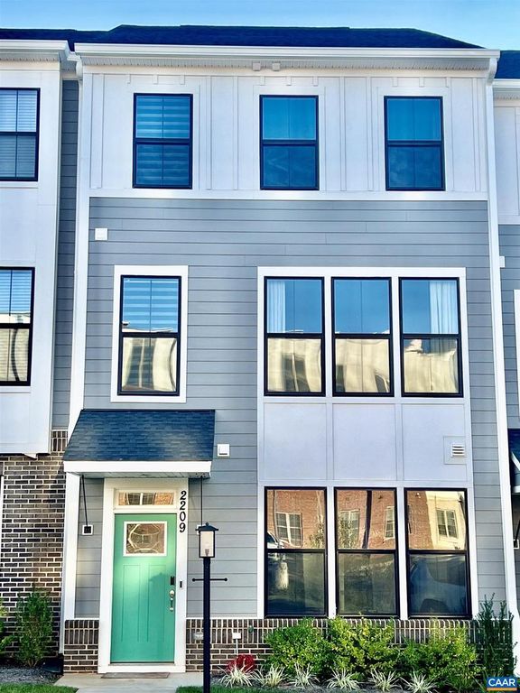 2209 SWALLOWTAIL LN, Charlottesville, VA 22902