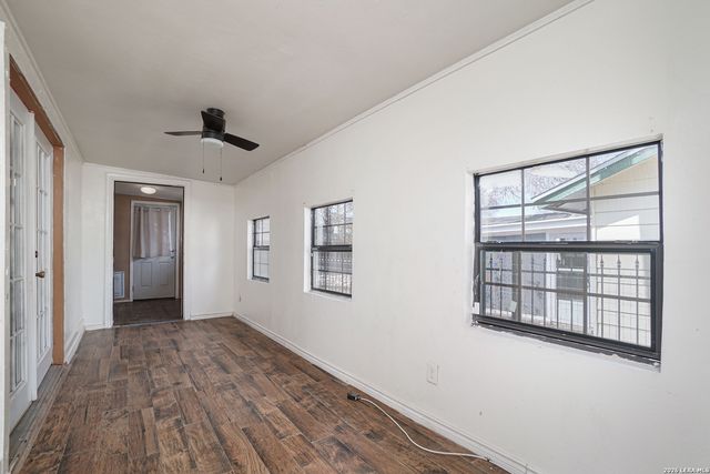 7610 Meadow Green, San Antonio, TX 78251