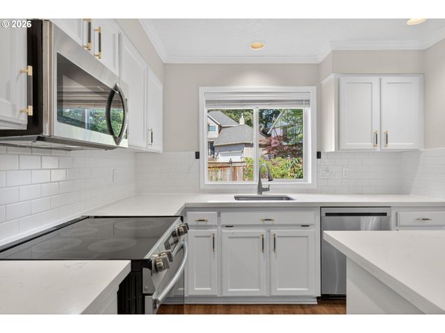 7860 Sw GEARHART Dr, Beaverton, OR 97007