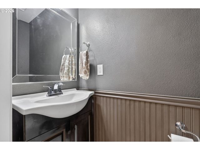 7860 Sw GEARHART Dr, Beaverton, OR 97007