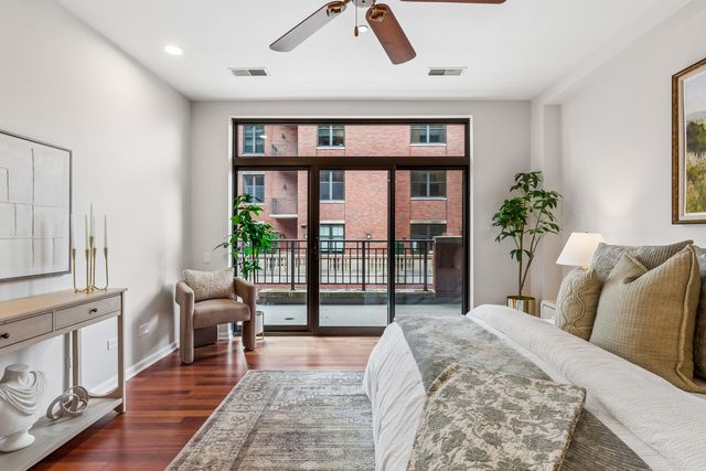 33 W Huron Street 502, Chicago, IL 60654