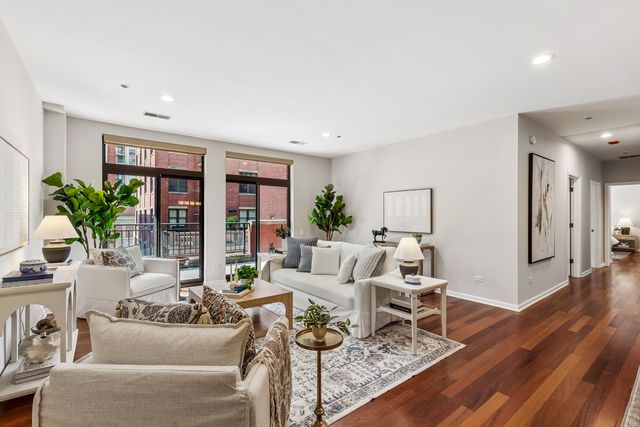 33 W Huron Street 502, Chicago, IL 60654