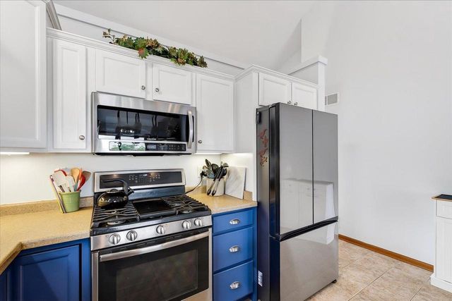 209 W Gonstead Road, Mount Horeb, WI 53572