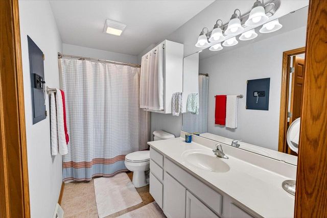 209 W Gonstead Road, Mount Horeb, WI 53572