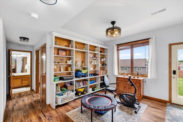 209 W Gonstead Road, Mount Horeb, WI 53572
