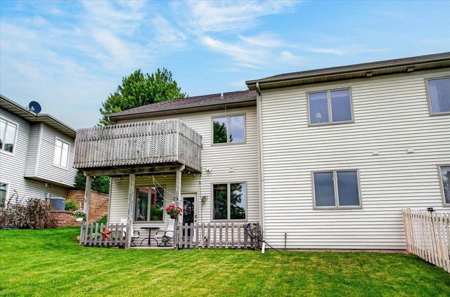 209 W Gonstead Road, Mount Horeb, WI 53572